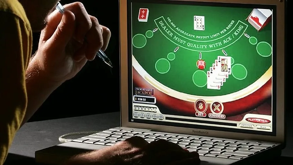 Đánh bài online ăn tiền thật là gì?