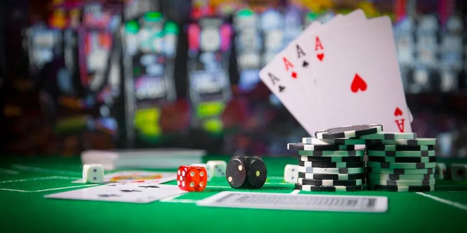 Ưu điểm khi chơi game bài đổi thưởng tại AE888